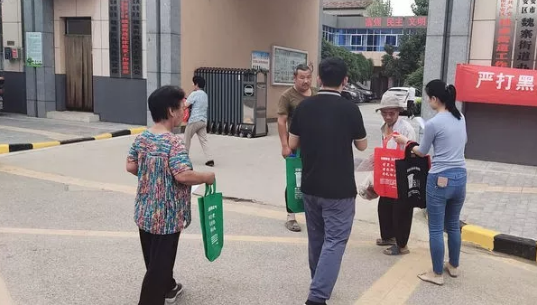 台北市无纺布袋上的“大文章”